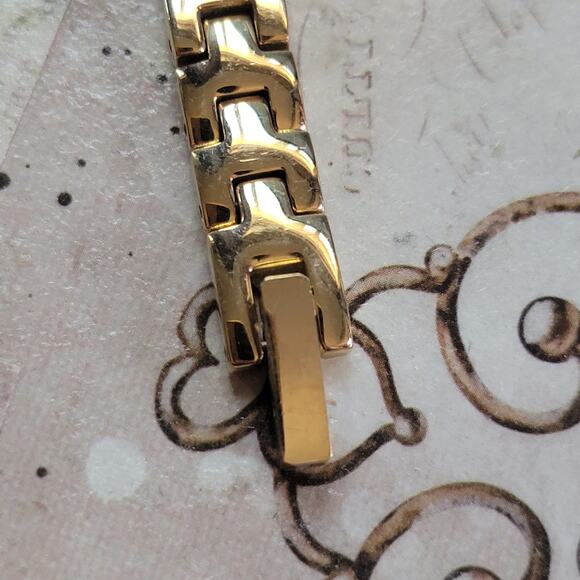 Vintage Watches Armitron Now Diamond Accent Gold Mesh Quartz Watch Womens - Picture 5 of 10